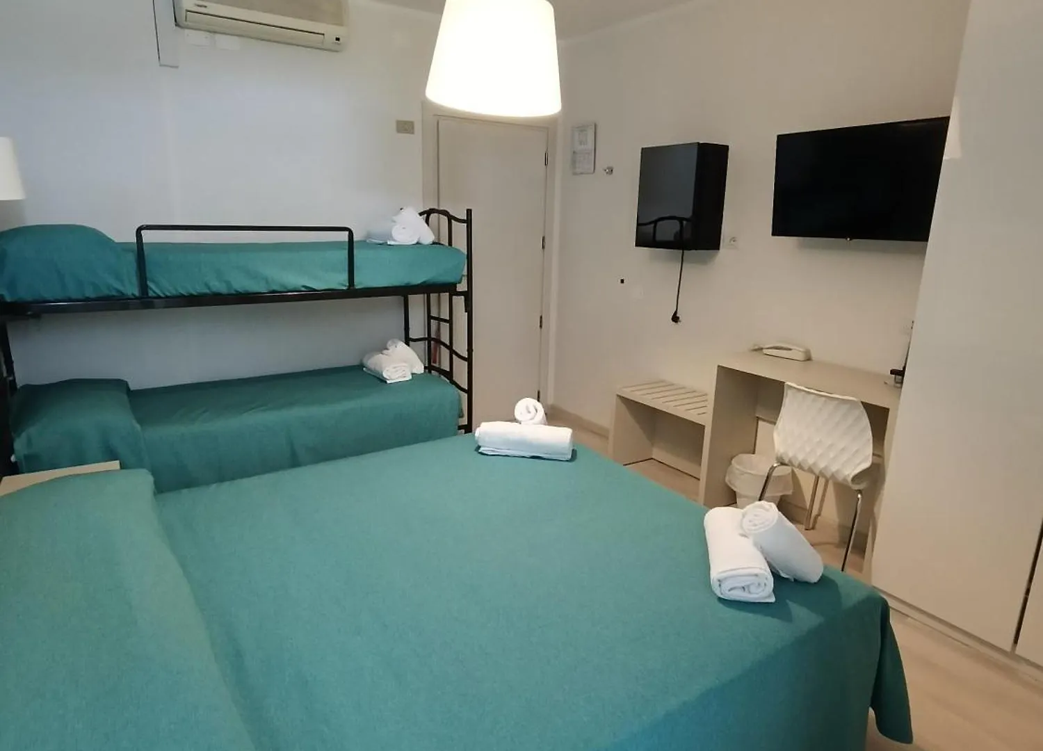 Hotel Chris Bellaria-Igea Marina 3*,  Italia