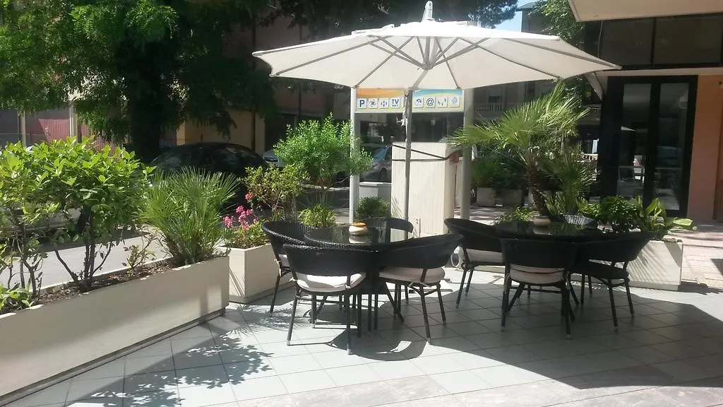 Hotel Chris Bellaria-Igea Marina Italy
