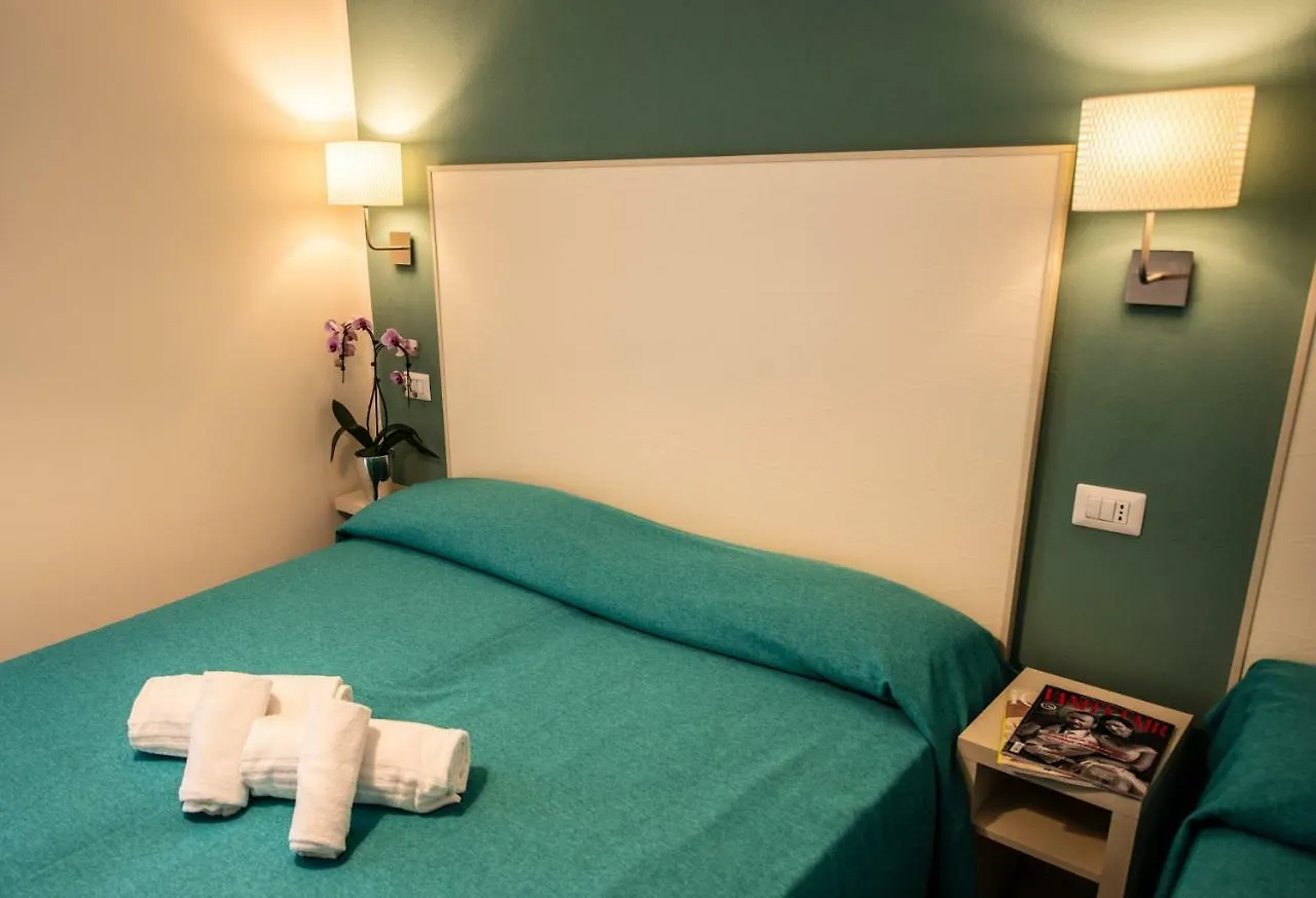 Hotel Chris Bellaria-Igea Marina 3*,
